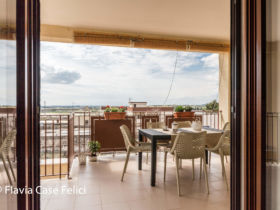 home staging in Puglia per casa in vendita - terrazzo